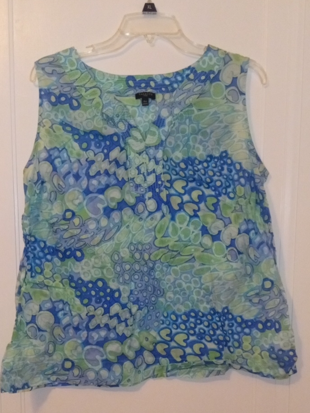 women 16 Talbots Sleeveless Blue & Green Printed Shell Top